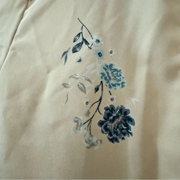 Floral Robe - Picture 3 of 4